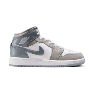 Boys Air Jordan 1 Mid Size 4